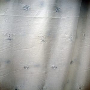 Voile crush lyric silver 280cm wide